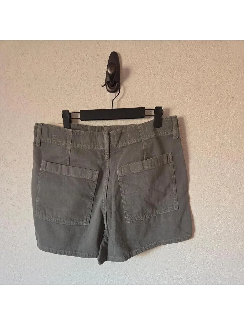 Universal Thread Women's Green Shorts
